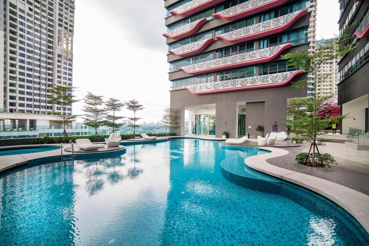 Arte Plus Klcc Designer Suites By Cobnb Kuala Lumpur Exterior foto
